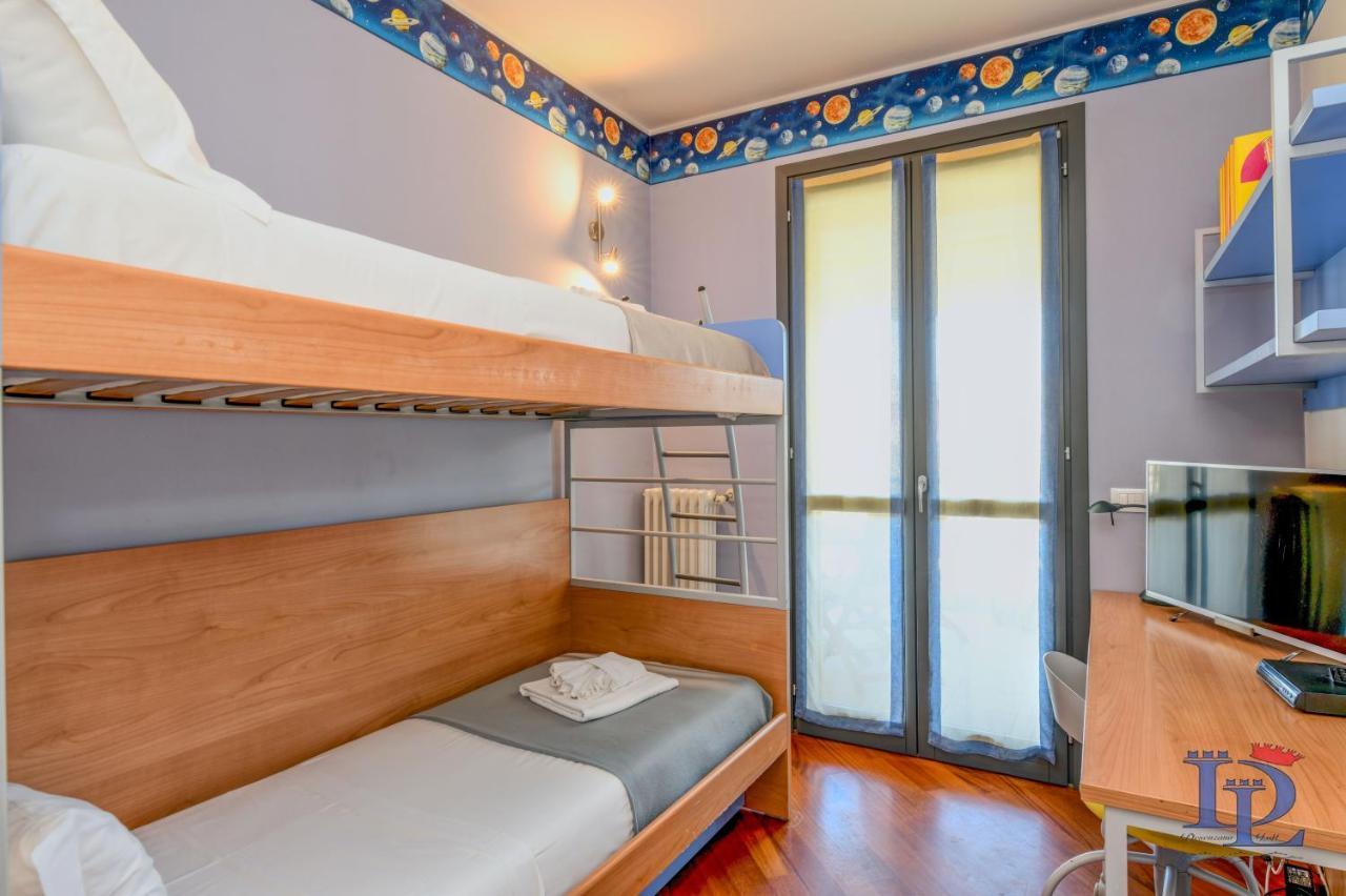 Apartment Desenzanoloft Butterfly And Pools Desenzano del Garda