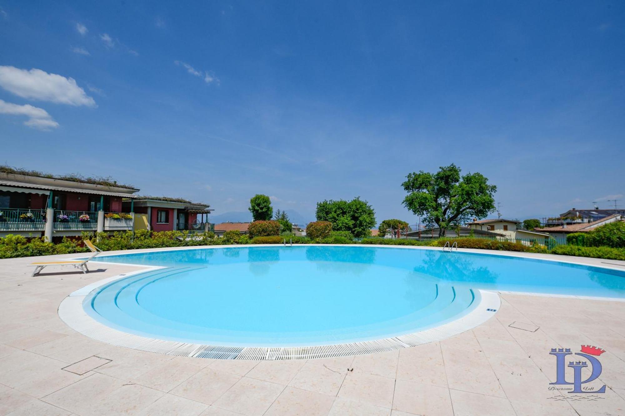 Apartment Desenzanoloft Butterfly And Pools